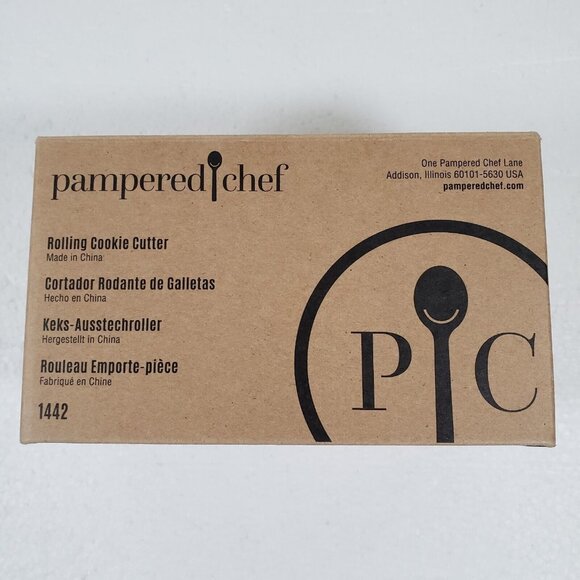 Pampered Chef Rolling Cookie Cutter Easy Grip Clean Kitchen Baking Tool - Picture 1 of 9